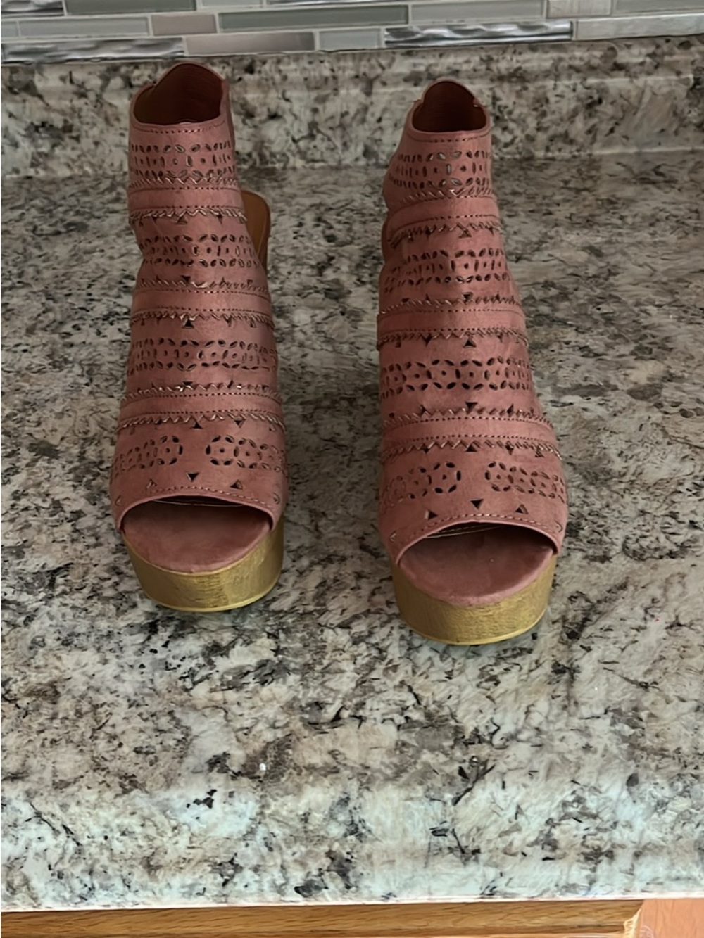 Womens Rose Pink Laser-Cut Peep-Toe Platform Sandals peekaboo toe out